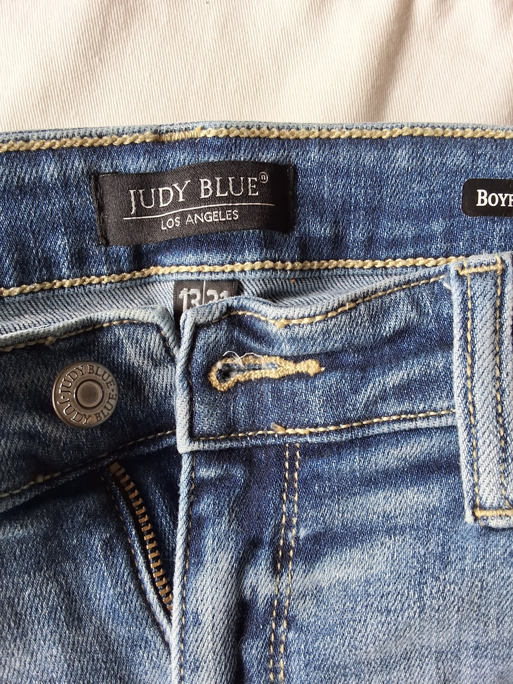 Judy Blue Women's Light Blue Boyfriend Jeans